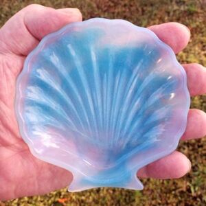 Resin Scallop Shell Dish - Soap Dish Candy Jewelry Tray - Beach Shell Decor Gift